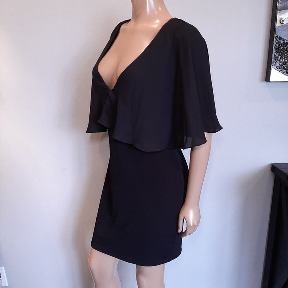 ❌SOLD❌ 21 Capelet Deep V-neck Bodycon Dress - Picture 8 of 11